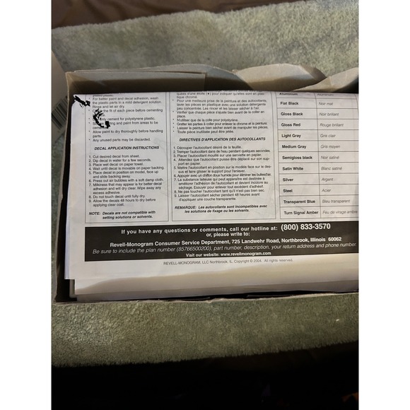 Revell 99 Ford SVT F-150 Lightning Model Pickup Kit 1/25 Complete - Picture 3 of 5